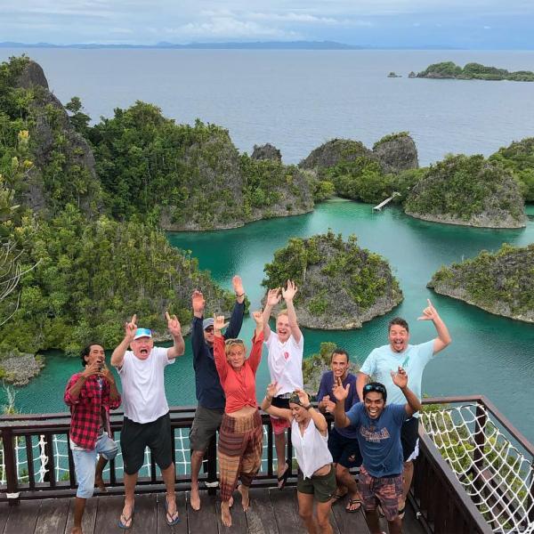 Guests at Piaynemo view point